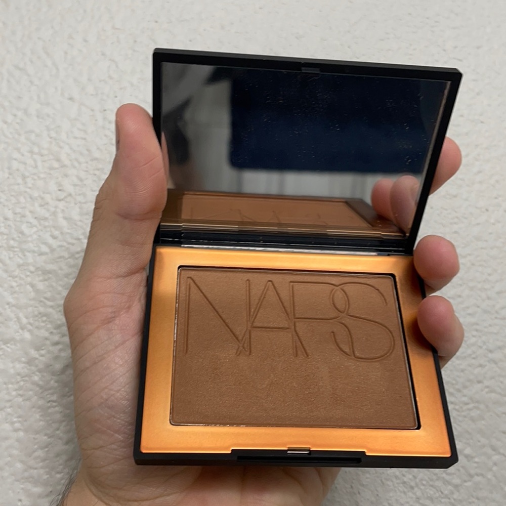 Nars Bronzer in “Casino”